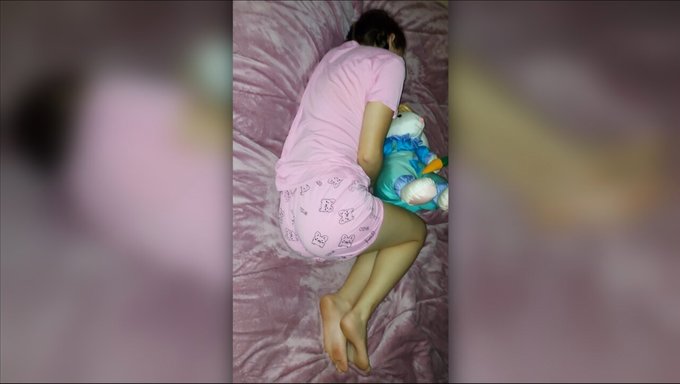 Meksikalı Üvey Yeğeni, Üvey Amcası Tarafından Büyük Poposu Yalatılıyor