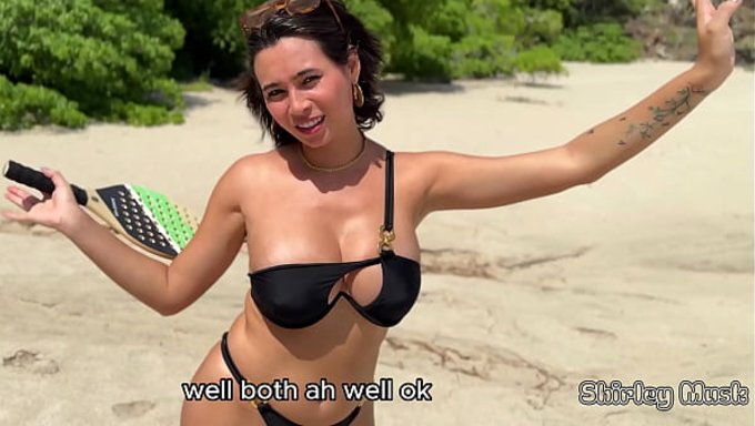 Göğüsleriyle Baş Döndüren Latin Milf, Plajda Para Karşılığı Sikişiyor.