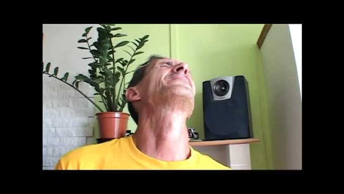Yaşlı Ve Genç, Vahşi Bir Oral Maceraya Giriyorlar