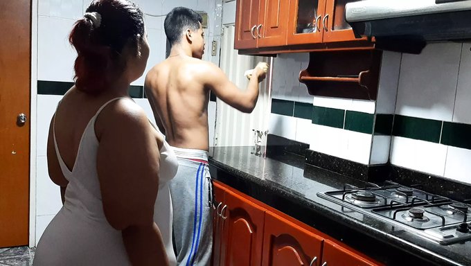 Komşu, Güzel Bir Latin Kadınla Seks Yapıyor