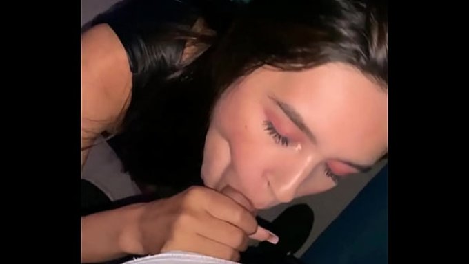 Vip Kulüpte Sert Seks Ve Ağzına Boşalma