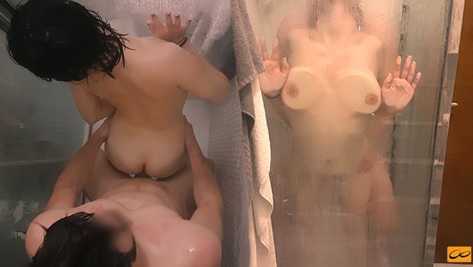 Italyan Hardcore'Da Büyük Göğüslü Ve Doğal Genç (18+) Arkadan