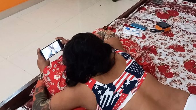 Göğüslü Hintli Milf Aari Delhi Ve Desi Londa'Nın Bdsm Macerası