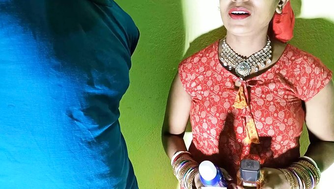 18 Yaşındaki Asyalı Kız, Büyük Bir Yarrağıyla Derin Boğazdaki Spermi Yutuyor