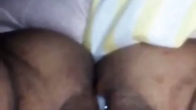 Tüylü Asyalı Milf: Güzel Şişman Kadın Büyükanne