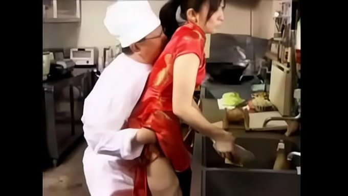 Yemek Servisi, Restoranda Mutfak Seksi Başladığında Biter.
