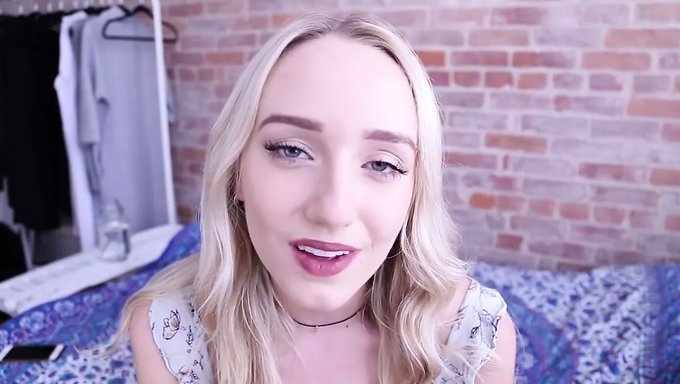 Kitty Quinn'In En Büyük Öpücükleri 4 Sıcak Videoda