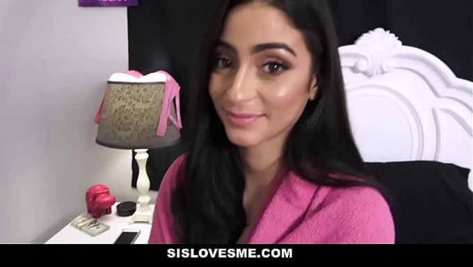 Üvey Kız Kardeşim Jasmine Vega Çok Yaramaz, Ama Onun Sik Yalama Yeteneklerine Bayılıyorum!