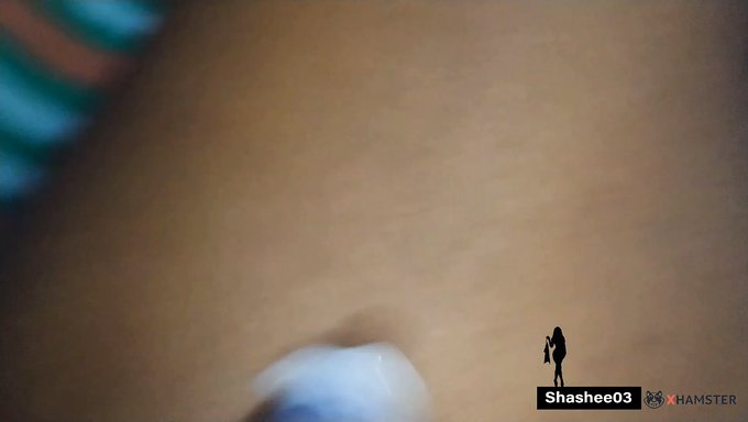 Seksi Sesli Ve Büyük Göğüslü Sri Lankalı Ofis Kızı