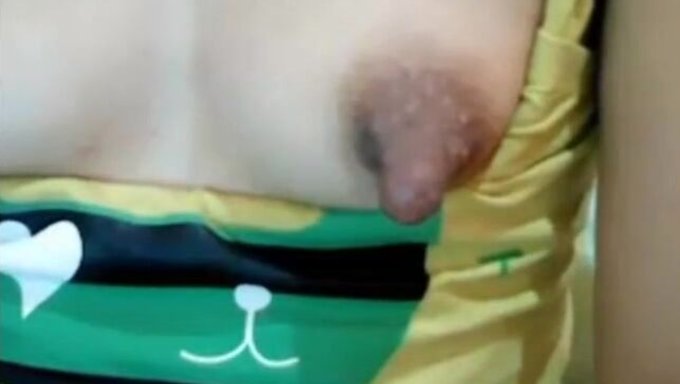 Bu Harika! Meme Uçları O Kadar Duyarlı Ve Seksi Ki!