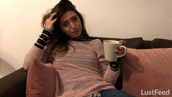 Frida Sante'Nin Meksikalı Sevgili Yetenekleri Bu Ev Yapımı Videoda Harika Görünüyor.