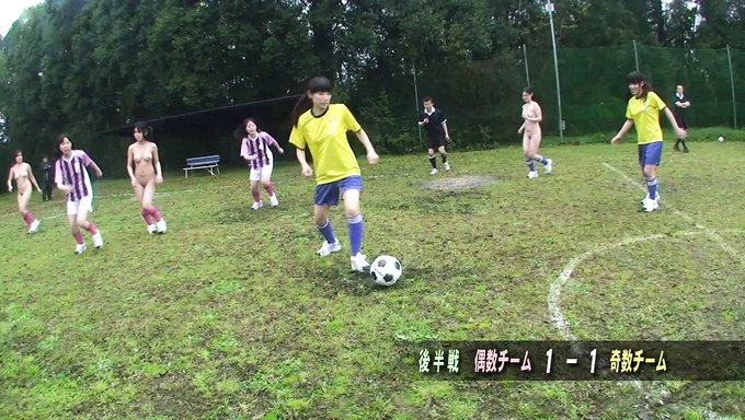Olgun Erkeklerle Sert Ve Vahşi Bir Seks Filminde Japon Kızlar