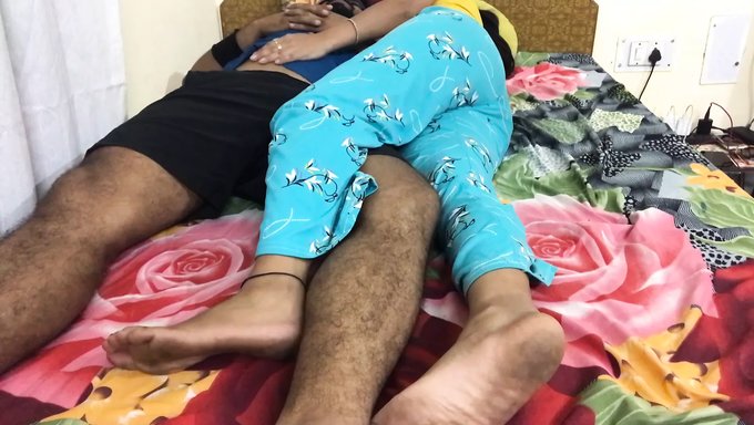 Büyük Yarakla Hint Seks (18+)