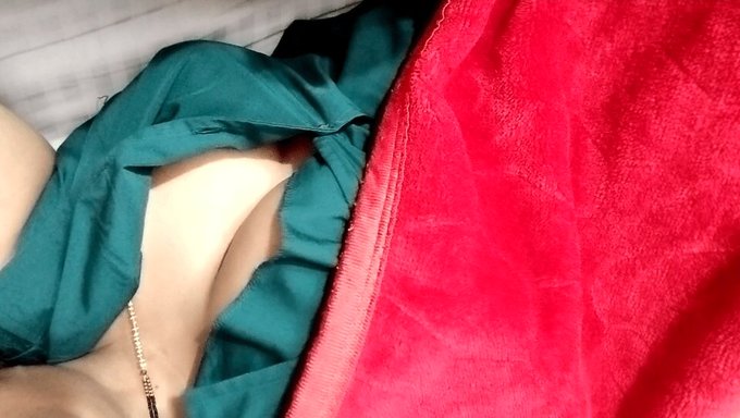 18+ Genç (18+), Bu Sert Videoda Orgazm Zevki Yaşıyor