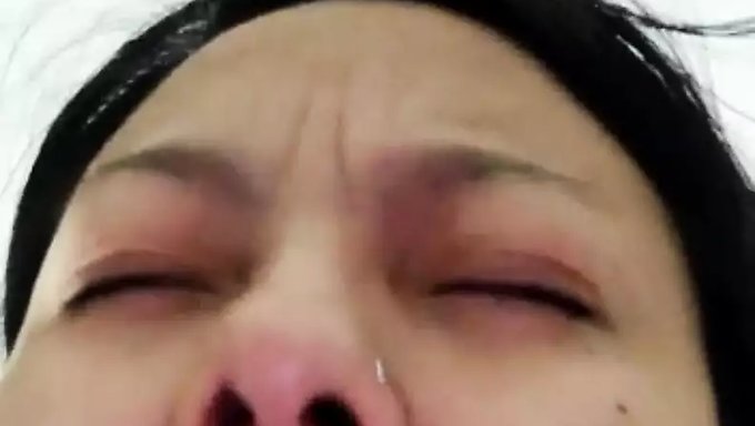 Gerçek Kız Xhamster'Da Inliyor Ve Boşalıyor