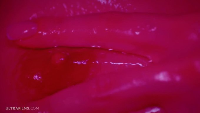 Ultrafilms Sahnesinde Ukraynalı Güzelliğiyle Yaramaz Sybil