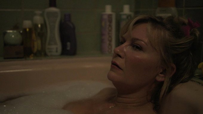 Kirsten Dunst'In Büyük Göğüsleri Aksiyonda