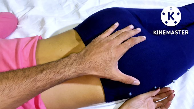 Filipinli Bebek Bakıcısı Hintli Bir Adama Pis Bir Sakso Çekiyor