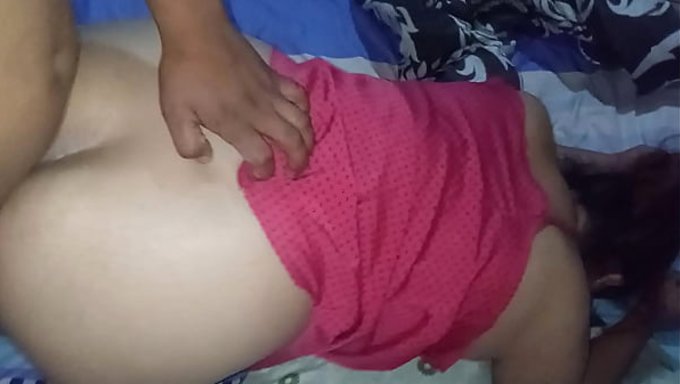 Ateşli Latin Milf Kızın Amı Sertçe Açılıyor.