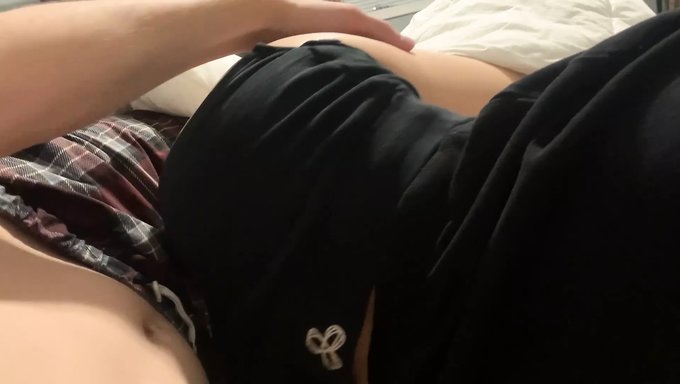 Amatör Genç (18+) Üvey Abisi Tarafından Götten Sikiliyor