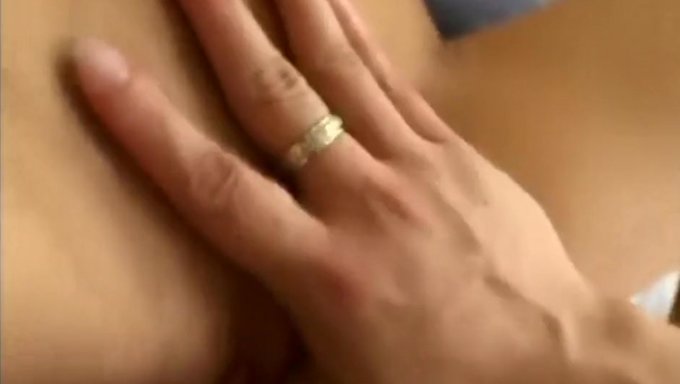 Bu Fantezi Dolu Videoda Sarışın Bebek Bir Cumshot Alıyor