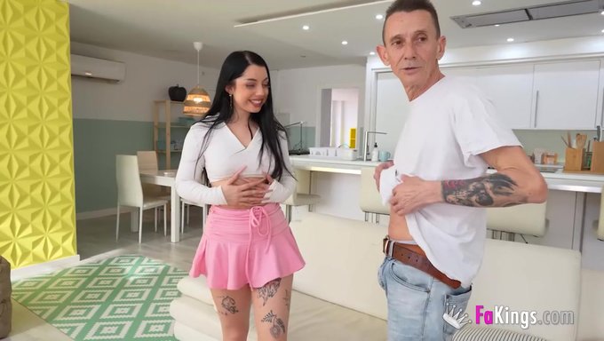 Roma Amor'Un Derin Boğaz Yetenekleri, Don Jorge Ile Bu Amatör Videoda Sergileniyor.