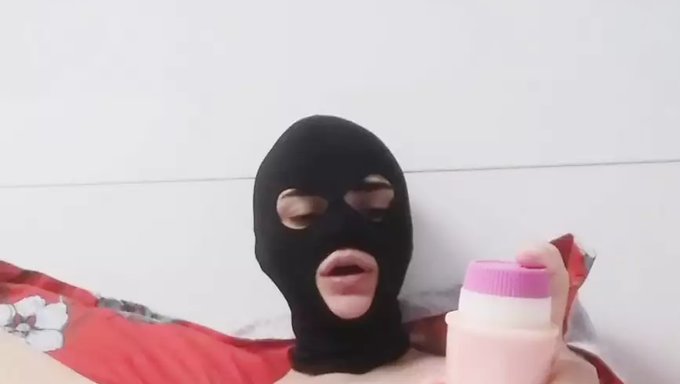 Ilk Kez Sıvı Fışkırtma: Mistress'In Büyük Poposu Islanıyor