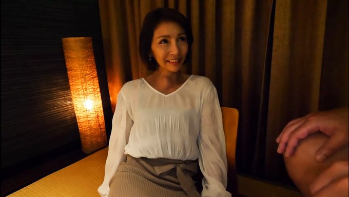 Japon Karılar Bu Amatör Videoda Grup Seks Ve Anal Oyunlara Giriyorlar