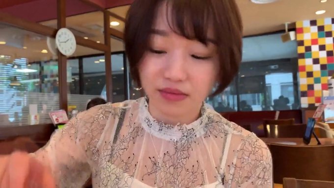Asyalı Fahişe Bu Sıcak Videoda Amını Spermlerle Dolduruyor
