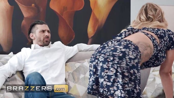 Katalina Kyle, Brazzers'In Ateşli Sahnesinde Kocasının Arkadaşının Aletine Gizlice Dalıyor.