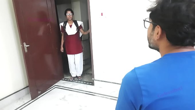 Bengalli Bir Kız, Yabancı Bir Adamla Tanıştı Ve Bu Hint Seks Hikayesinde Güzelce Siktirildi.