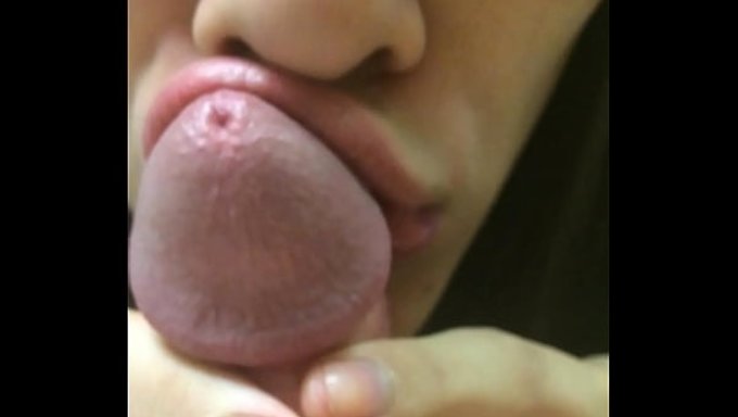 Ağzımı Sikle Doldurup Koltukta Pis Bir Casting Blowjob’a Daldım.