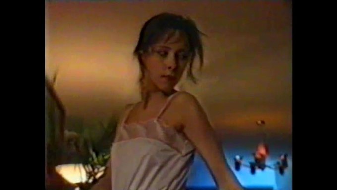Klasik Olgun: Amatör Porno Videosunda Retro Milf