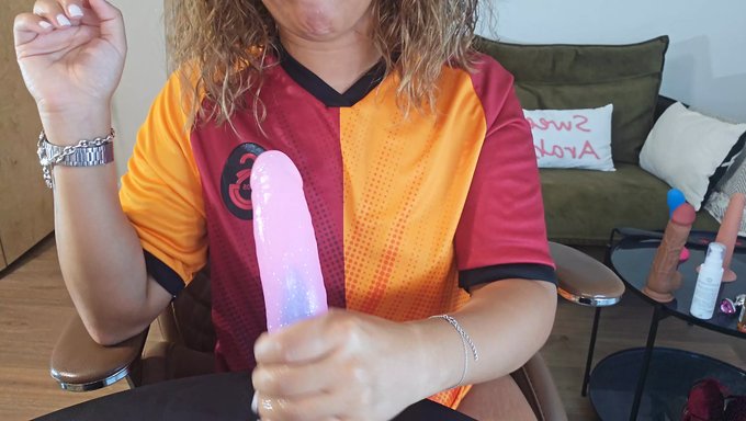 Profesyonel Bir El Işi Ile Duygusal Kadın Mastürbasyonu