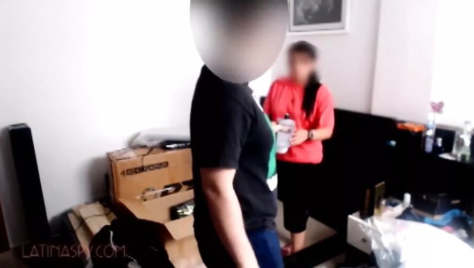 Latin Hizmetçinin Devasa Derriere'Si Sert Beceriliyor