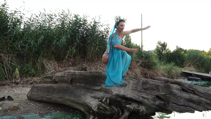 Olgun Milf Ile Plajda Açık Hava Seks Şovu