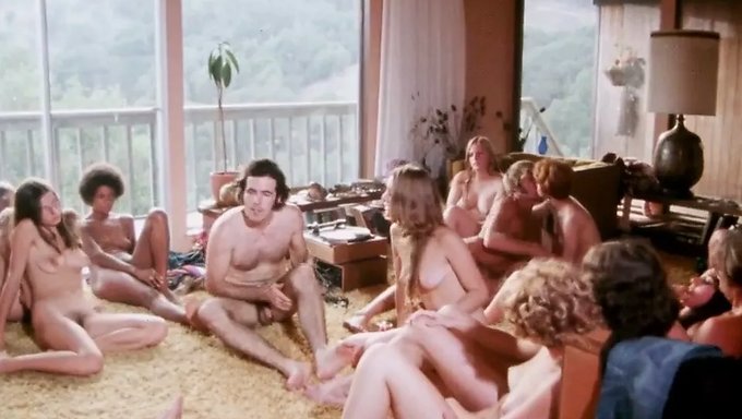 Vintage Yabancı Seks: Retro Çift Arzularını Keşfediyor