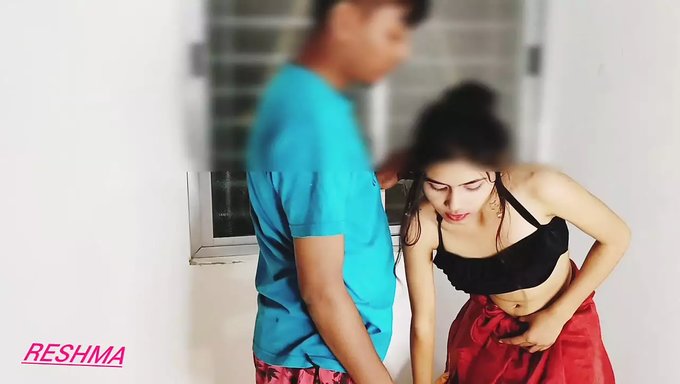 Reshma'Nın Bu Videodaki Ateşli Ve Seksi Performansı