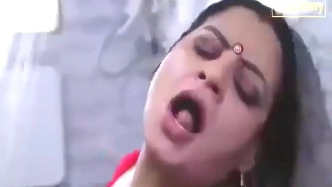 Büyük Meme Uçları Ve Teyze Yüzüne Boşalma: Sapna Bhabi'Nin Halka Açık Seks Videosu