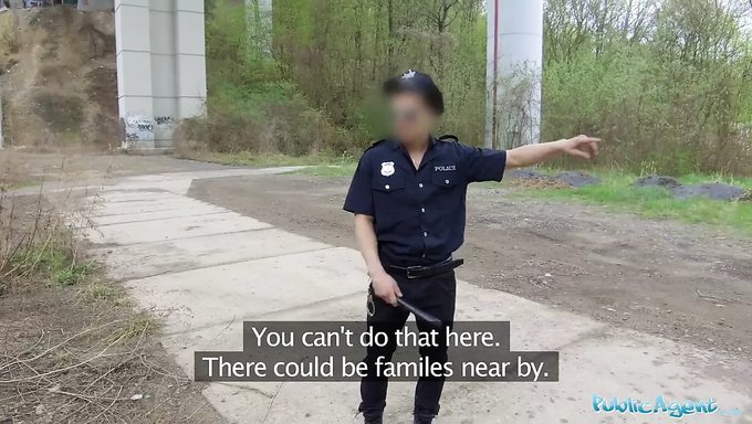 Büyük Popolu Aldatan Fahişe Ajan, Anal Sikişten Sonra Halka Açıkta Yakalandı