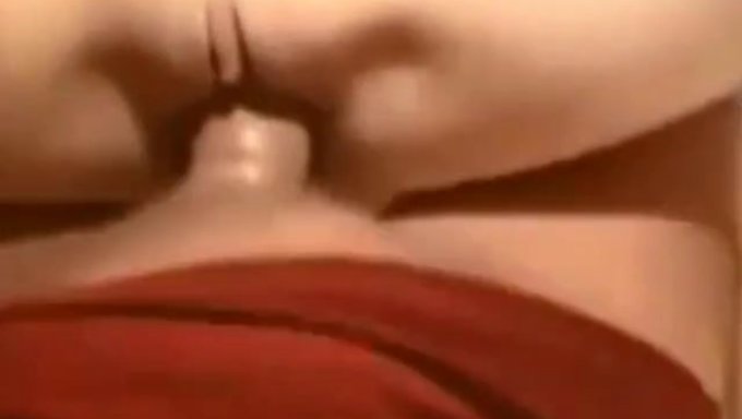 Göğüslü Bir Kızın Ev Yapımı Videosu