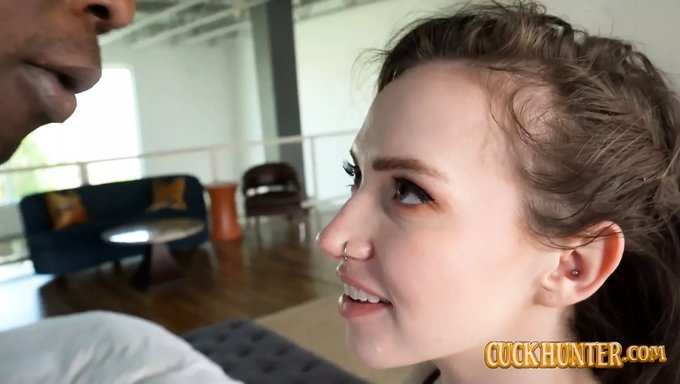 Hazel Paige'In Büyük Yarağı Cuckold Sahnesi Creampie Ile Son Buluyor