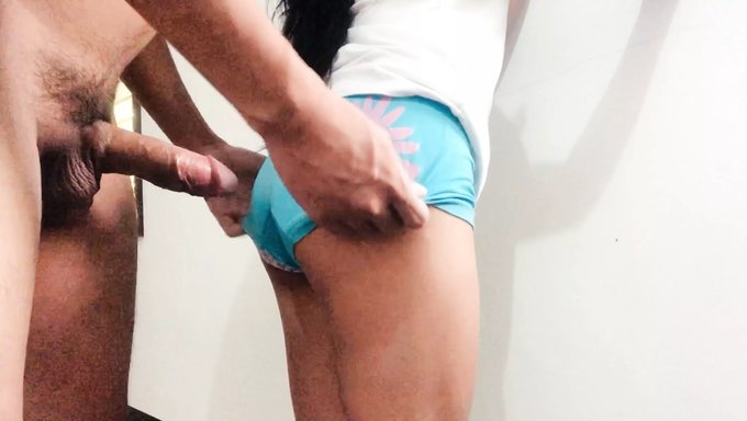 Amatör Genç (18+) Boğazını Genişletiyor