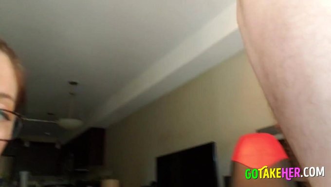 Esmer Milf Ve Büyük Yarrağı: Sıcak Ve Sıcak Bir Karşılaşma