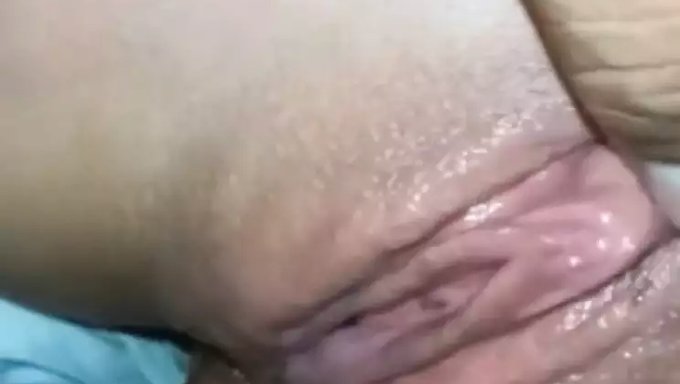 Elimle Karımın Amı Sınıra Kadar Geriliyor,