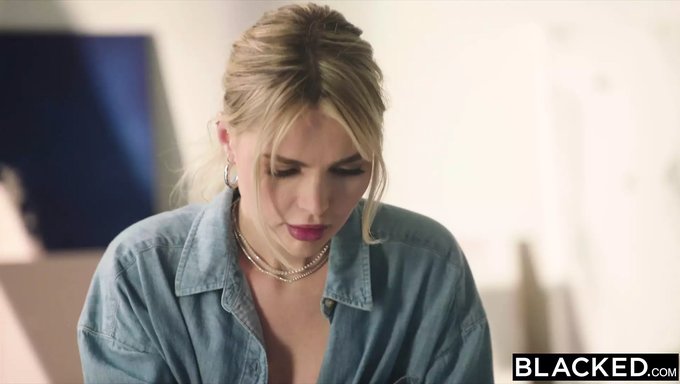 Azarlanan Karı Lika, Aldatan Kocasına Blacked Ile Bir Ders Veriyor