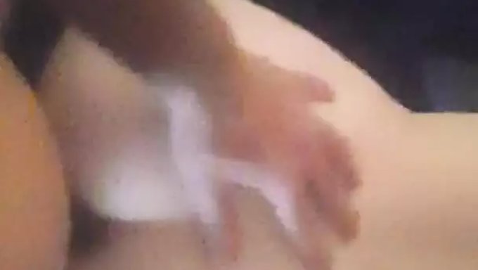 Acı Dolu Anal Sikiş, Büyük Bir Boşluk Ve Kadın Boşalmasıyla Sonuçlanıyor