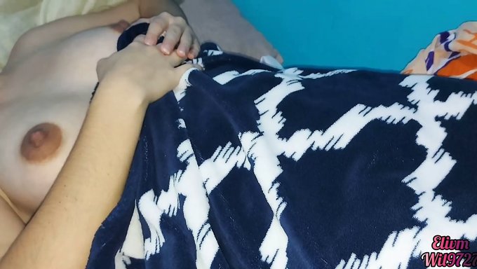 Üvey Kız, Desi Üvey Babası Tarafından Beceriliyor