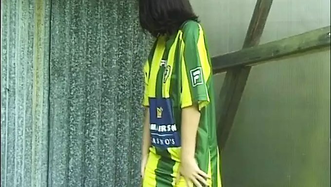 Amatör Çek Güzeli Barbara Ev Yapımı Videosunda Yaramazlık Yapıyor