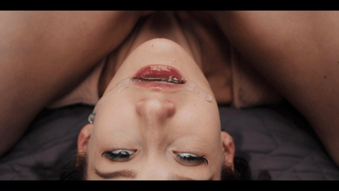 Macar Femdom Tiffany, Alien Monster Tarafından Amını Yalatıp Siktiriyor